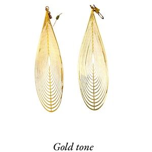 Long earring! Light weight!